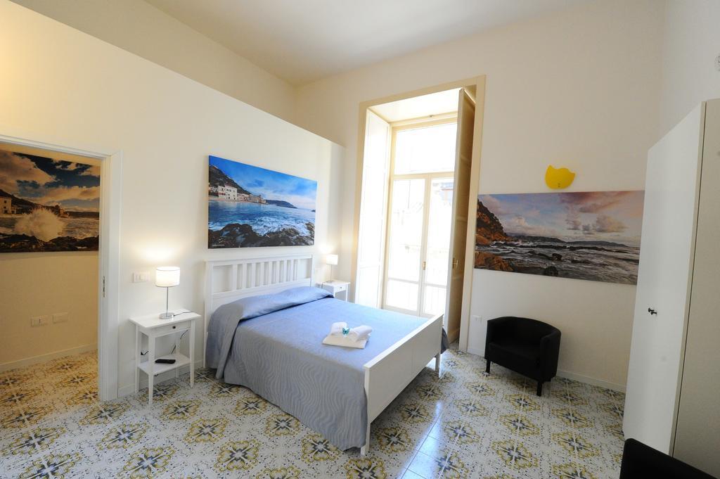 L'Infinito Bed & Breakfast Salerno Phòng bức ảnh